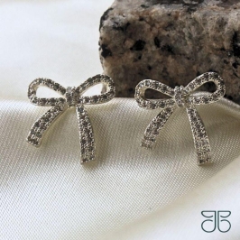 BRINCO LACINHO CRAVEJADO MICROZIRCÔNIAS CRISTAL PRATA