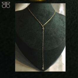 GARGANTILHA GRAVATA DOIS PONTOS DE LUZ