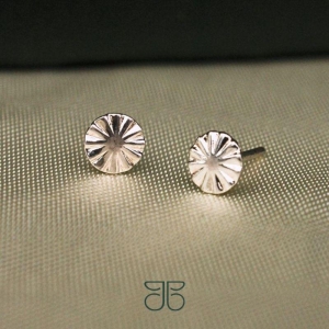 BRINCO CIRCULO ABSTRATO PRATA P