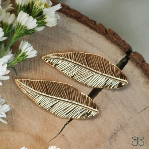 BRINCO FOLHA DE BANANEIRA