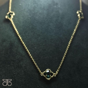 CHOCKER 3 TREVOS VERDE OURO