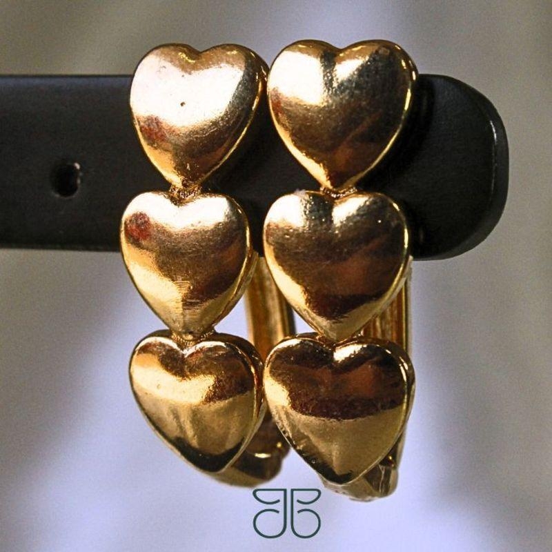 BRINCO ARGOLA CLICK 3 CORAÇÕES