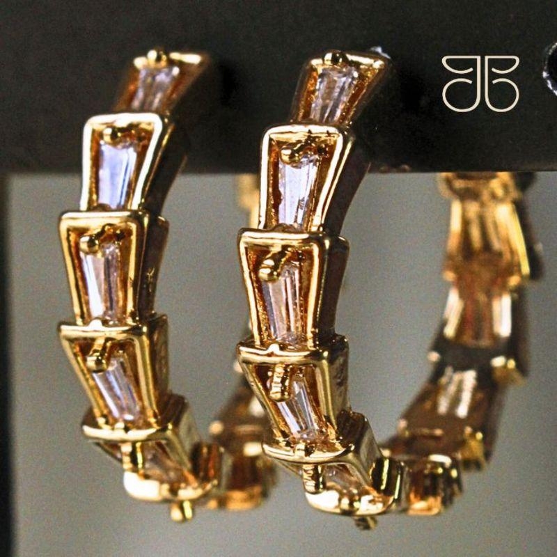 BRINCO ARGOLINHA 2 FILETES ZIRCONIA BAGUETE