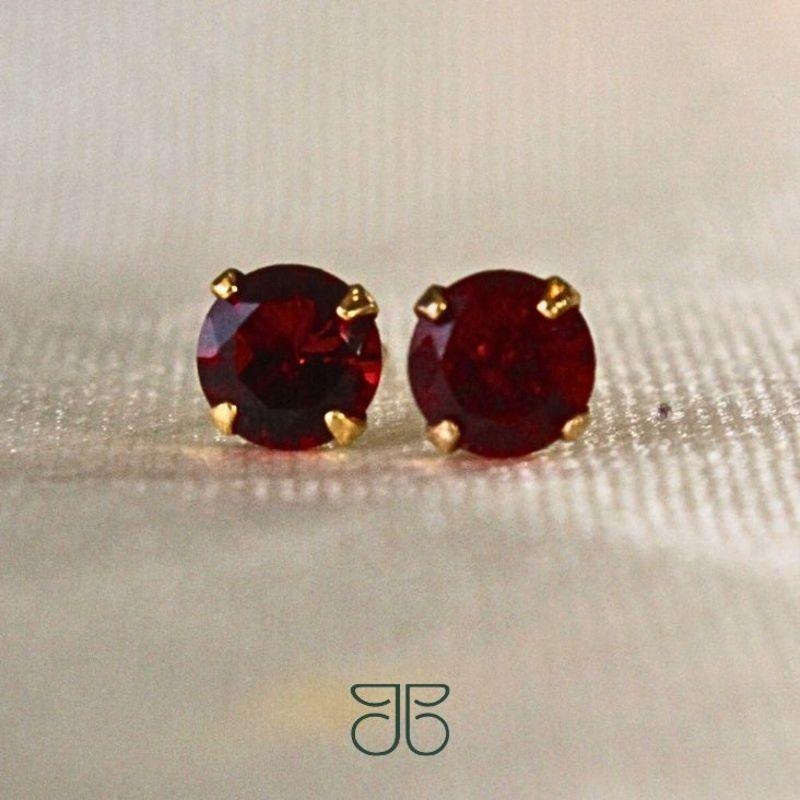 BRINCO SOLITÁRIO PEDRA VERMELHA