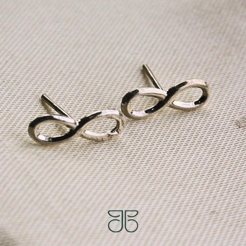 BRINCO INFINITO PRATA
