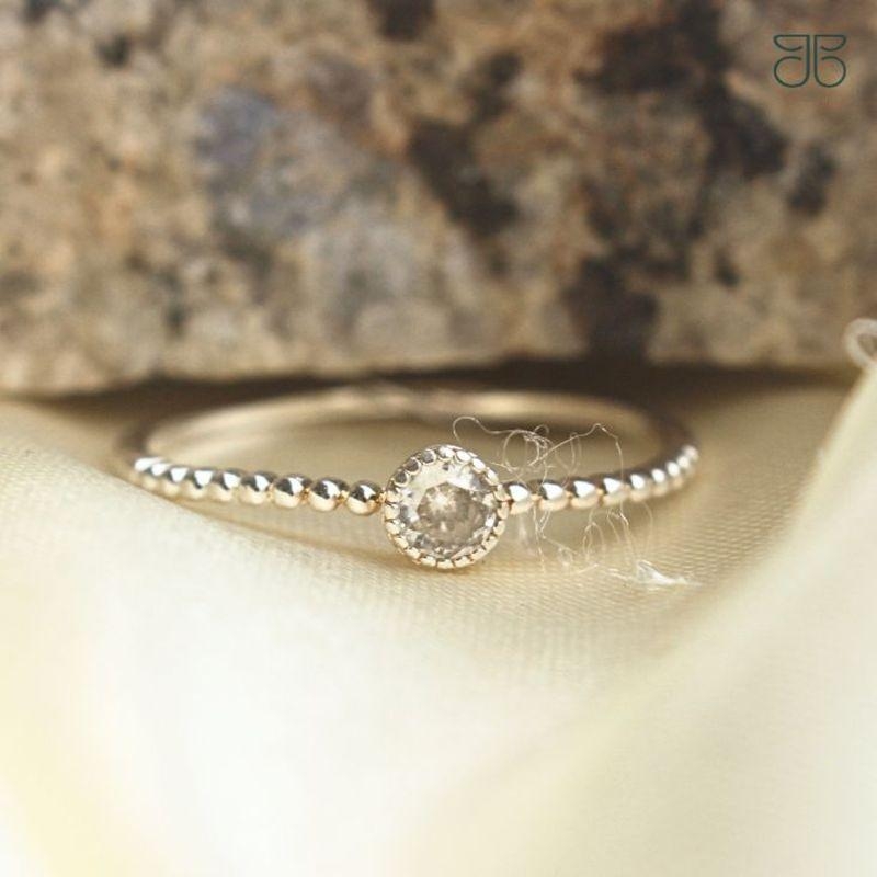 ANEL ABAULADO OVAL LISO PRATA