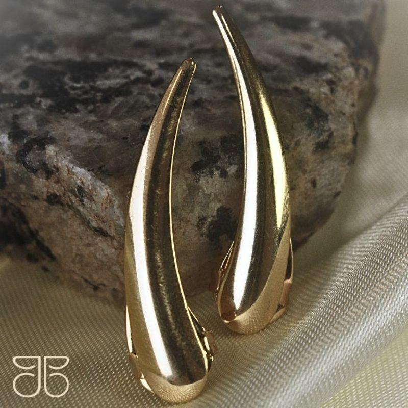 BRINCO EAR CUFF GOTA CHAPA LISA