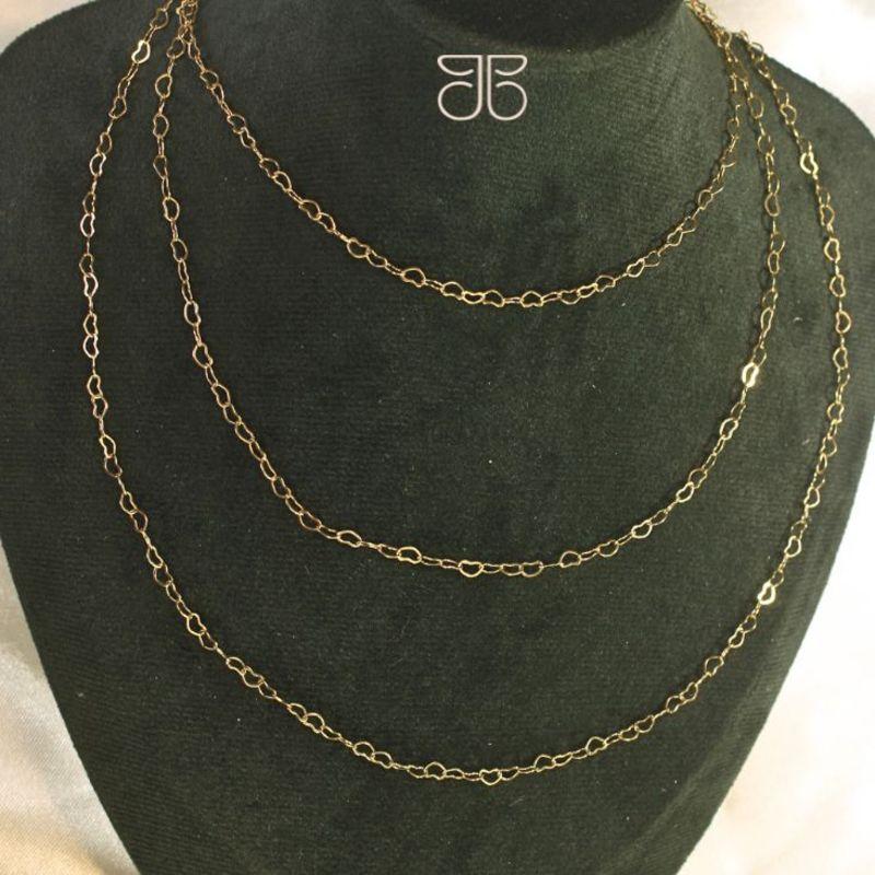 GARGANTILHA TRIPLA ELINHOS CORAÇÃO