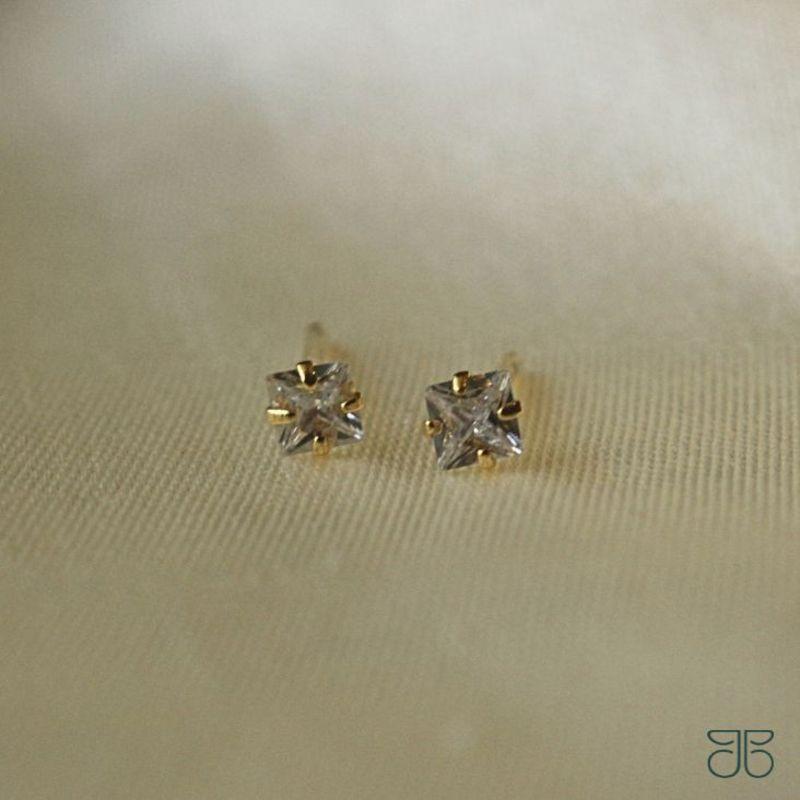 BRINCO MOSQUITINHO QUADRADO PP OURO